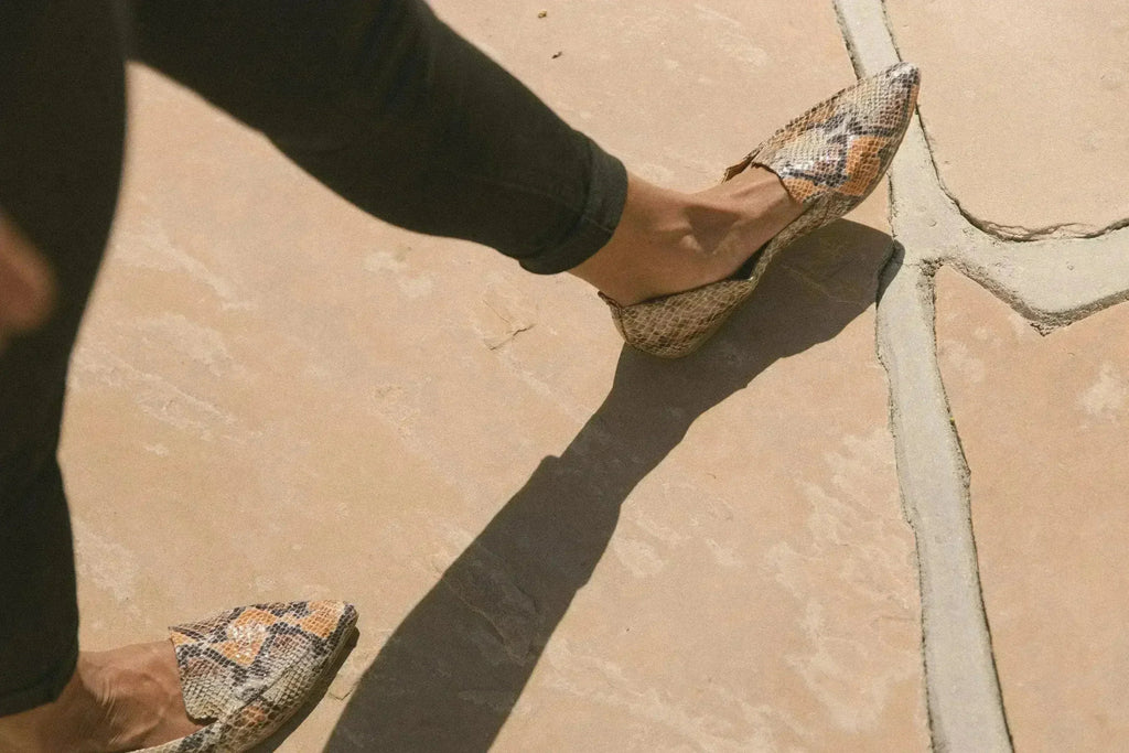 Chaussures plates femme Socialite motif serpent orange