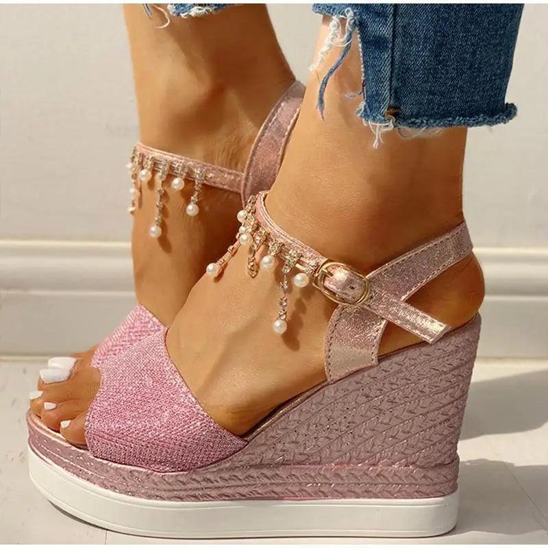2021 Nouvelles Sandales d'Été pour Femmes Détail Clouté Design Brillant de Luxe Chaussures Décontractées pour Femmes