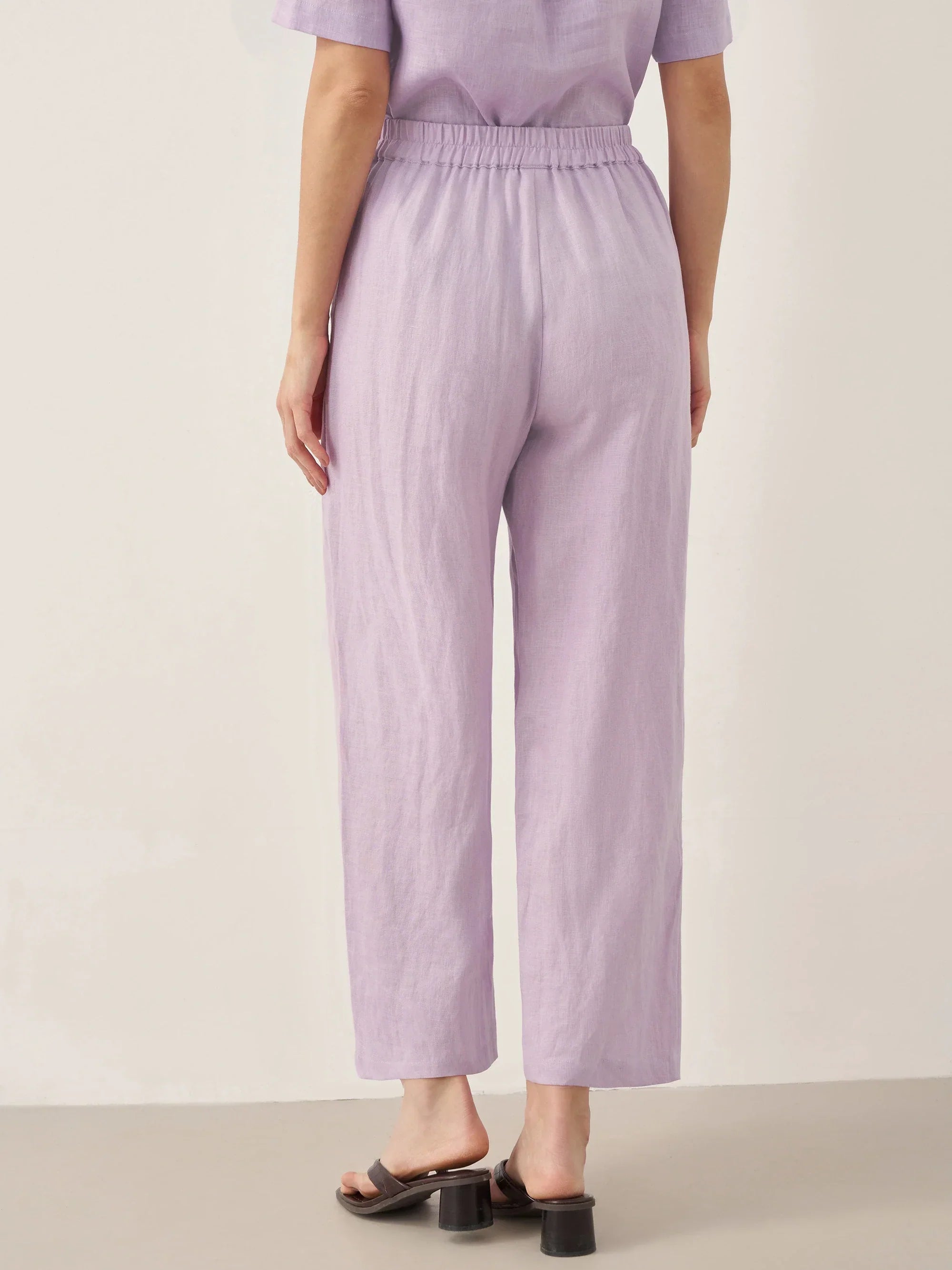 Ensemble haut à manches courtes col rond et pantalon 100% lin avec détails boutonnés SASHA