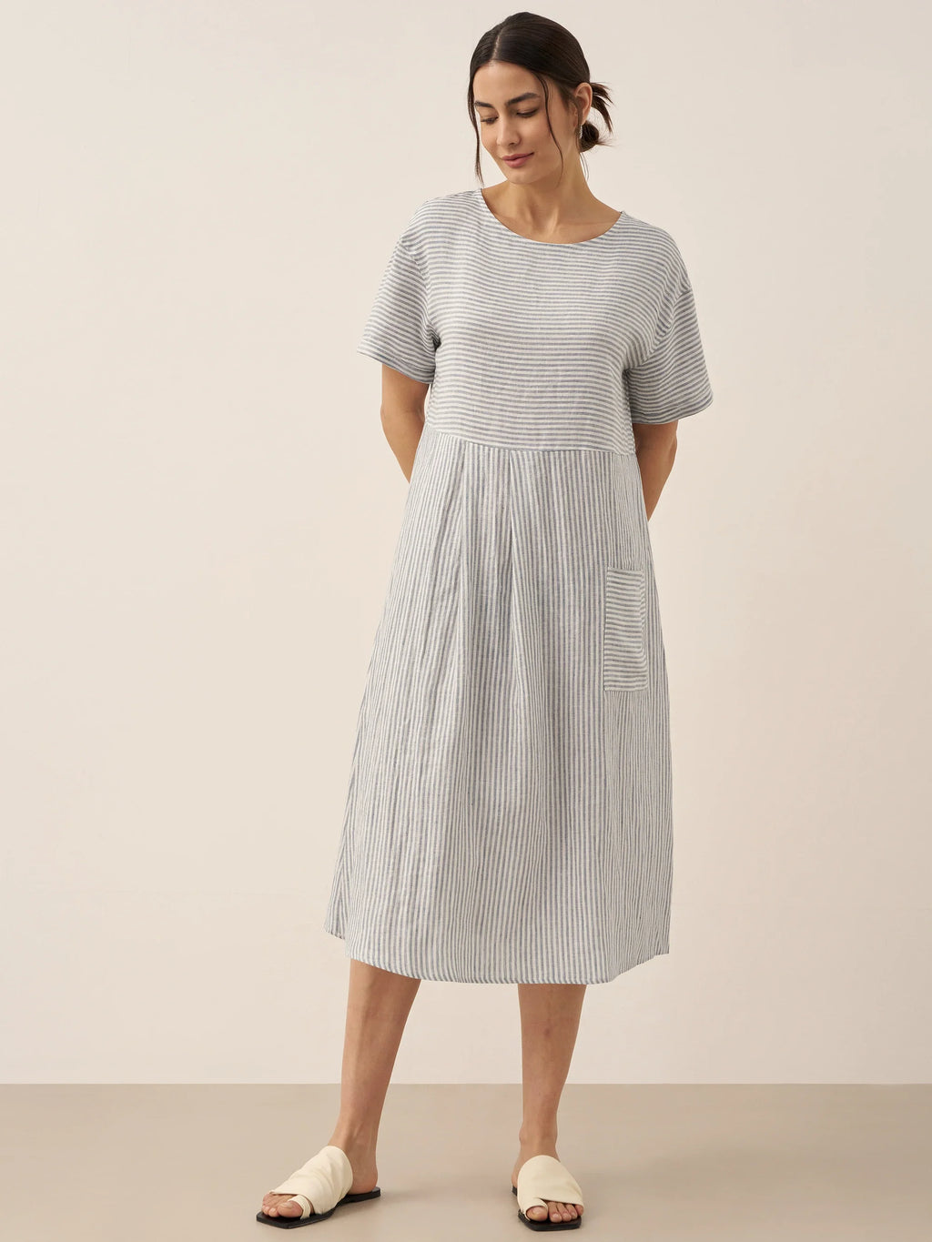 Robe courte à rayures en lin 100% avec panneaux, manches courtes MORGAN