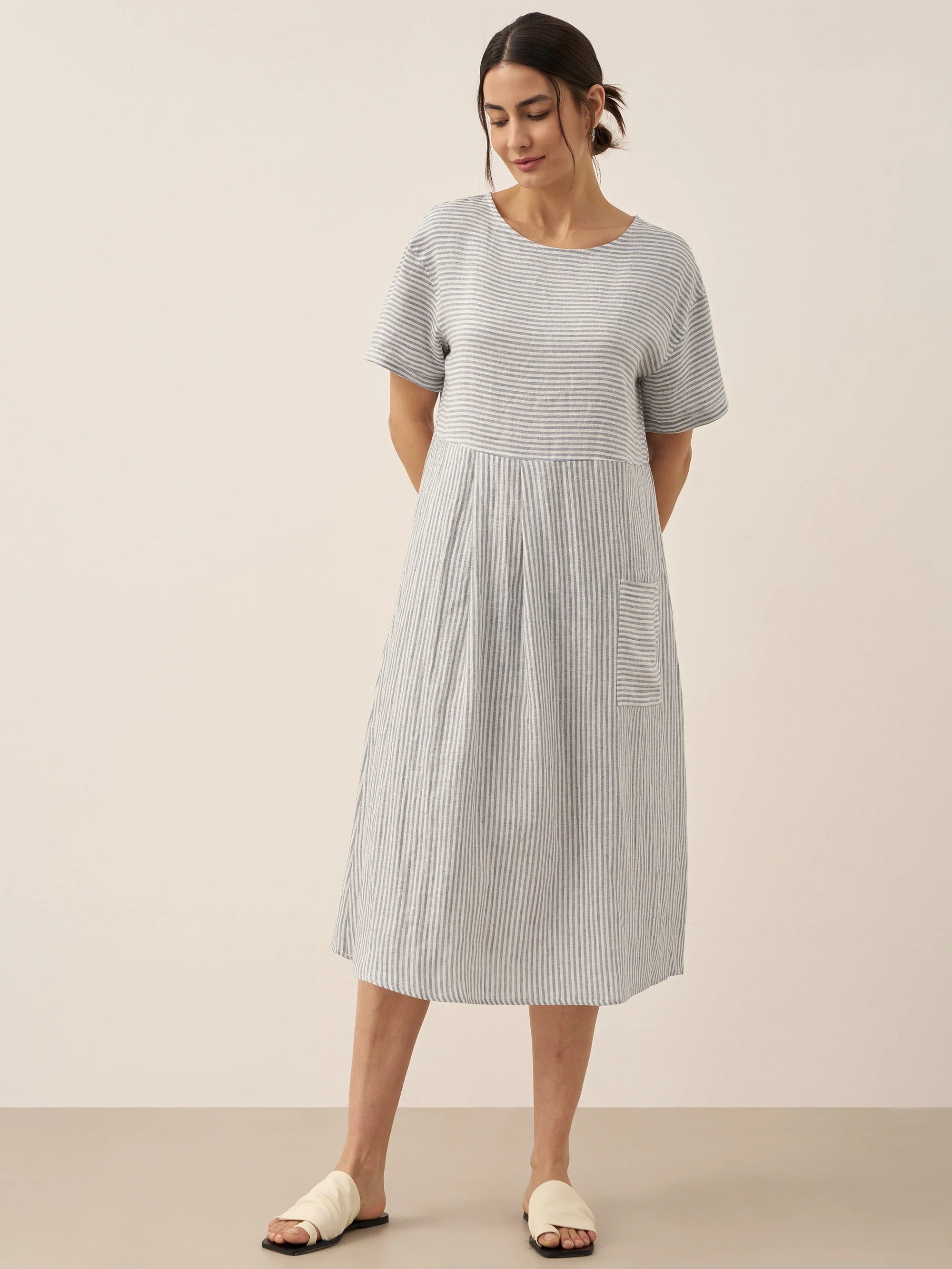 Robe courte à rayures en lin 100% avec panneaux, manches courtes MORGAN