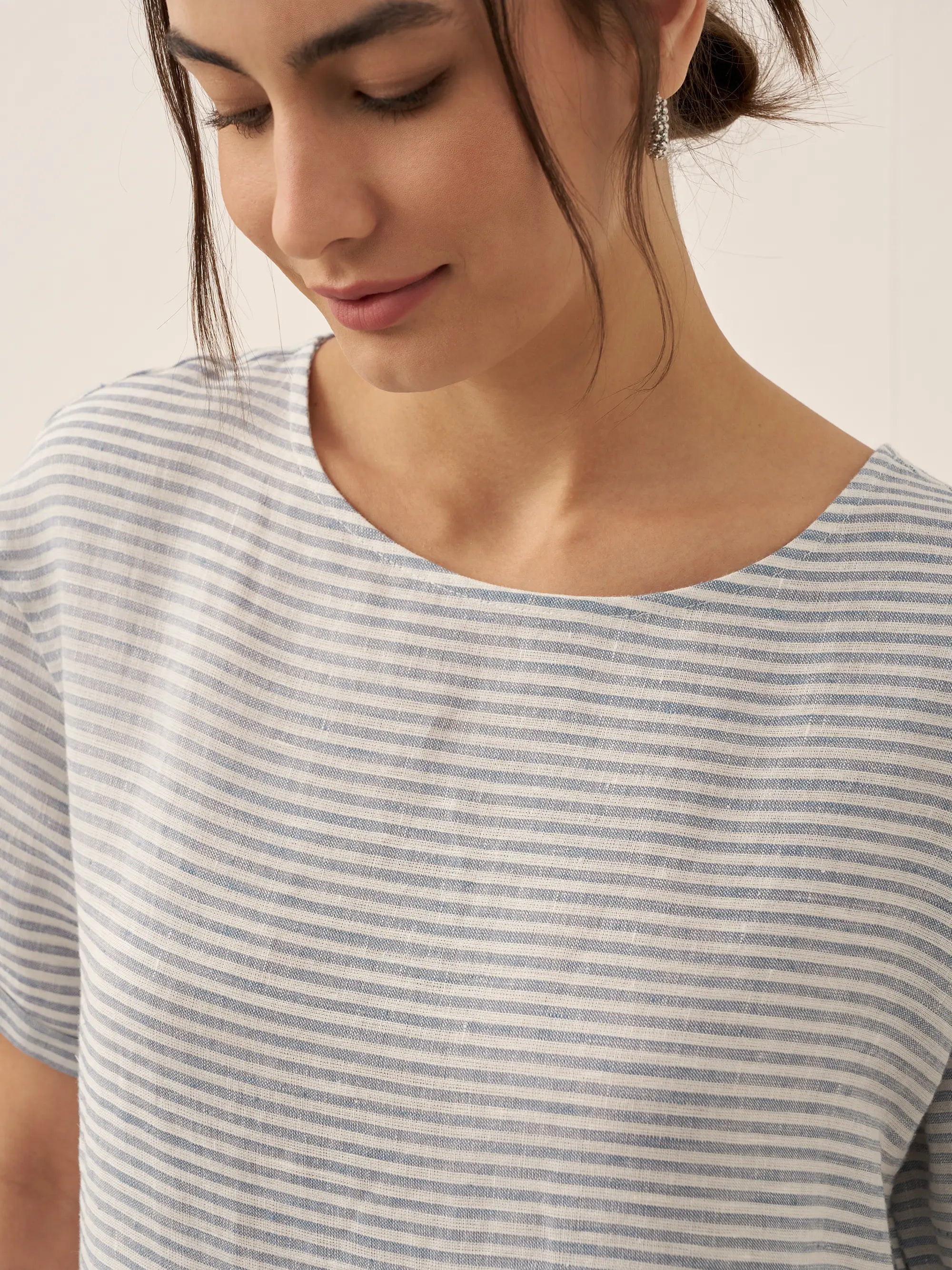 Robe courte à rayures en lin 100% avec panneaux, manches courtes MORGAN