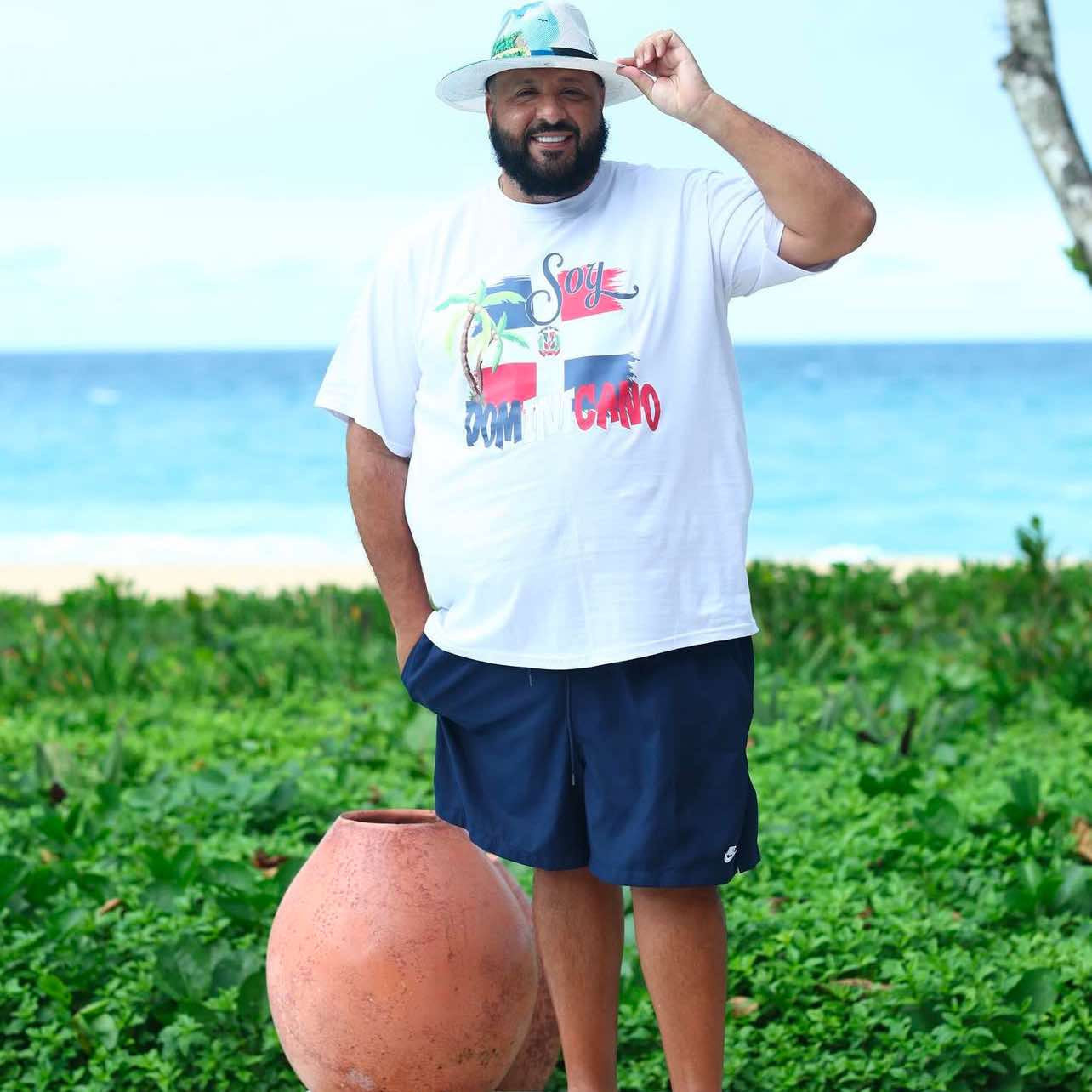 T-shirt inspiré de Soy Dominicano V2 par DJ | République Dominicaine - Drôle et Viral Latino | 3 Couleurs