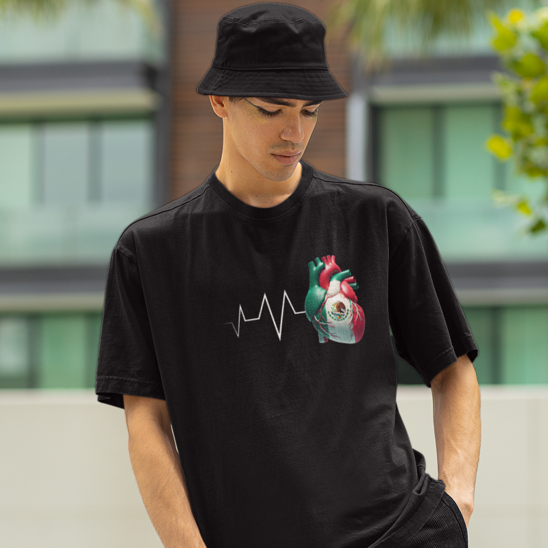 T-shirt MEXIQUE Toujours dans mon cœur | Battement de cœur mexicain Corazon | T-shirts humoristiques et viraux de la fierté latine