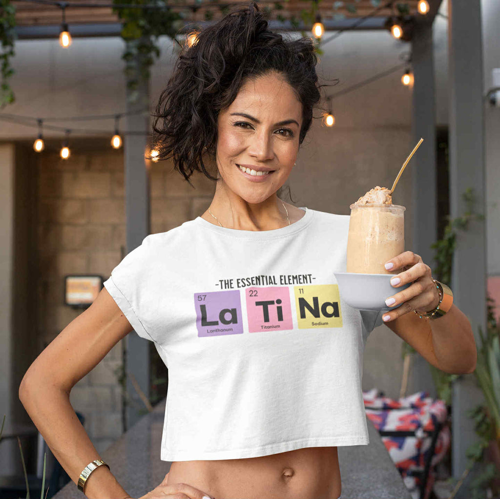 Haut court fluide en chimie du tableau périodique Latina | L'élément essentiel La Ti Na pour femme | 2 couleurs