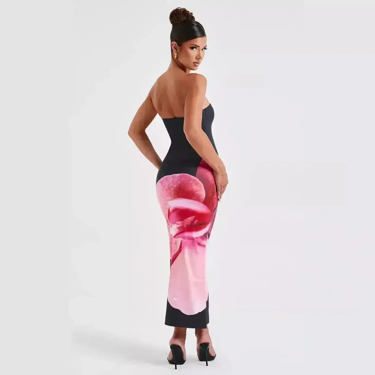 25e édition – Robe longue tube drapée florale dos nu (NICHE)