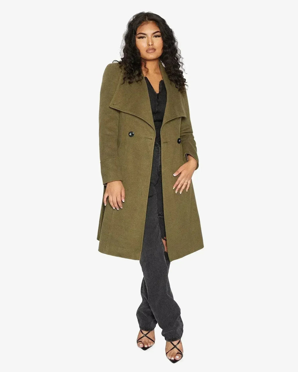 Manteau long à double boutonnage et revers cascade