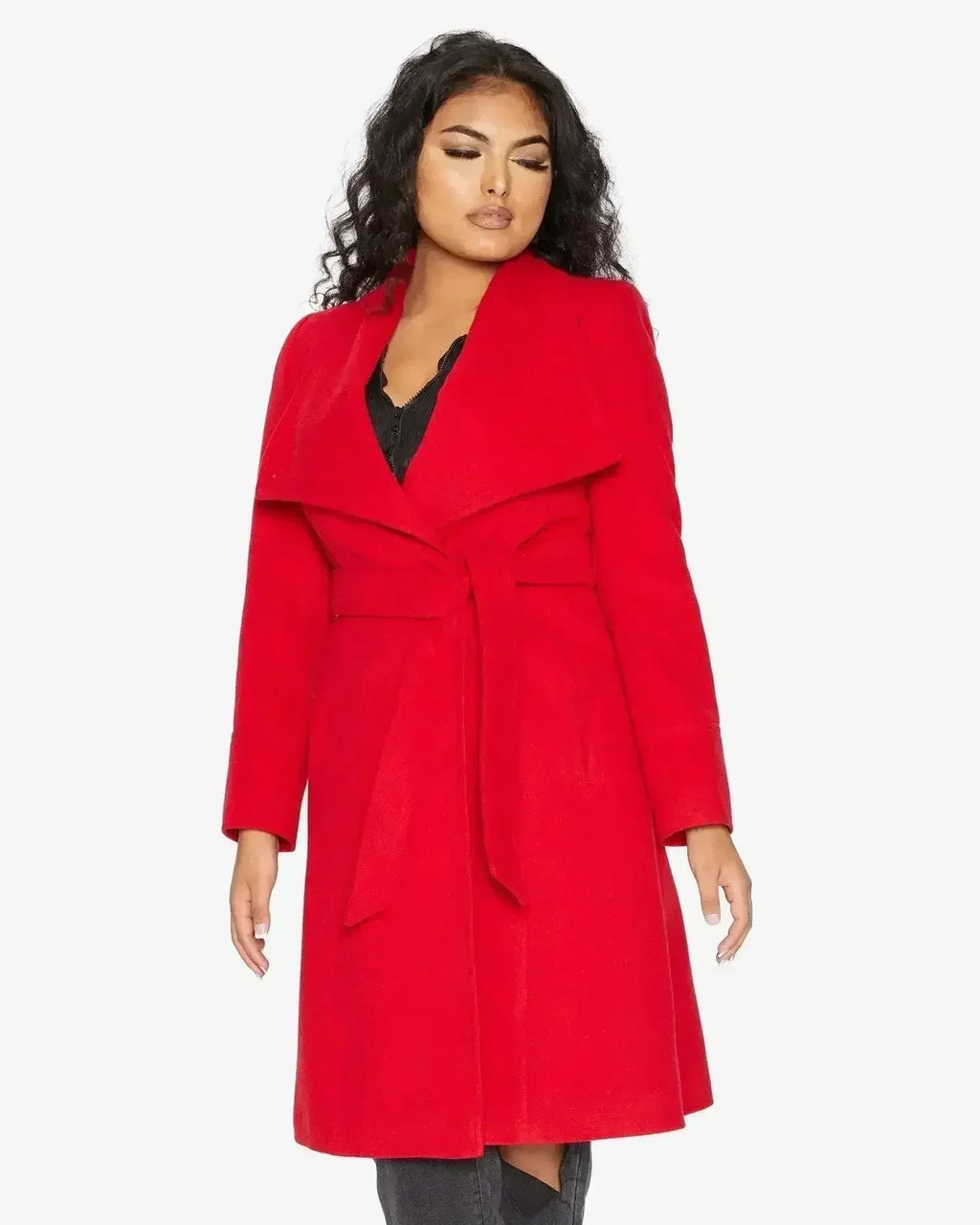 Manteau long à double boutonnage et revers cascade