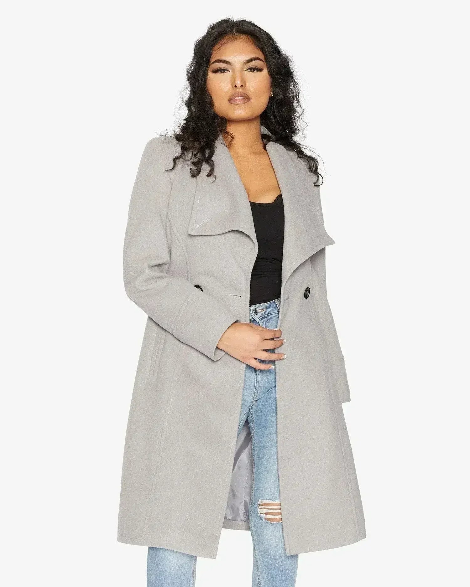 Manteau long à double boutonnage et revers cascade