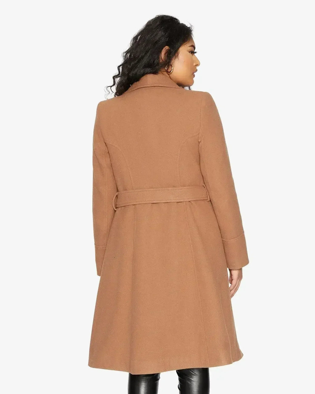 Manteau long à double boutonnage et revers cascade
