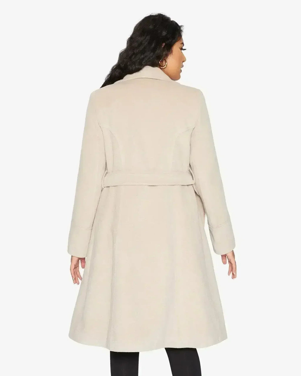 Manteau long à double boutonnage et revers cascade