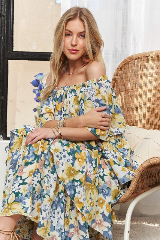 Robe longue d'été à manches courtes et épaules dénudées avec volants et imprimé floral pour femme – Robe longue fleurie élégante et féminine à épaules dénudées avec volants superposés pour un look romantique