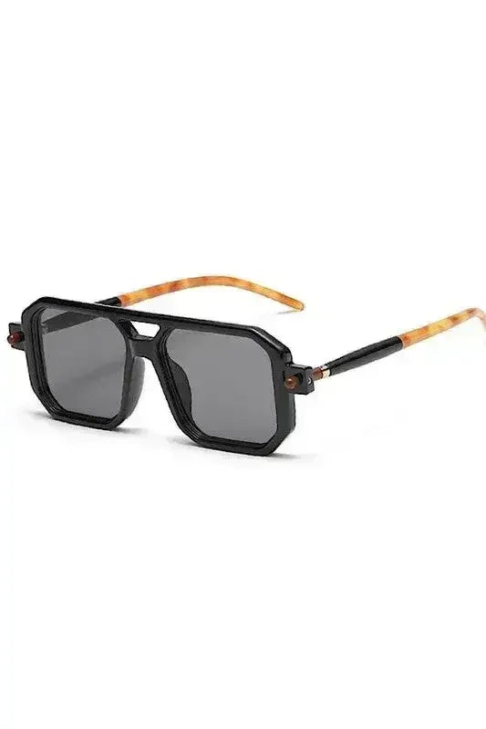 Grandes lunettes de soleil à monture