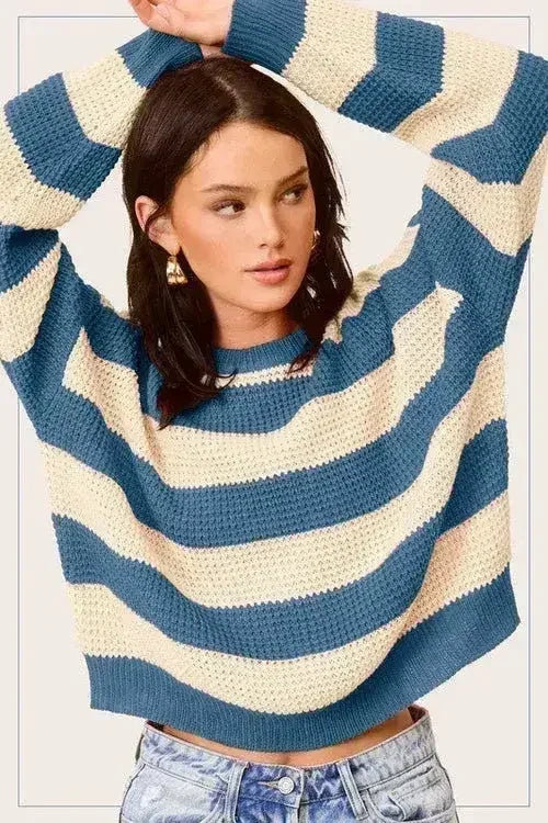 Pull rayé à col rond et coupe ample
