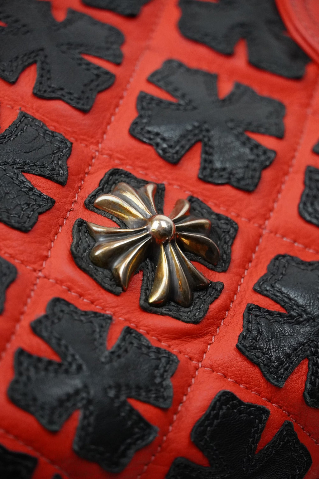 SAC DE VOYAGE EN CUIR CHROME HEARTS CROSS PATCH - ROUGE
