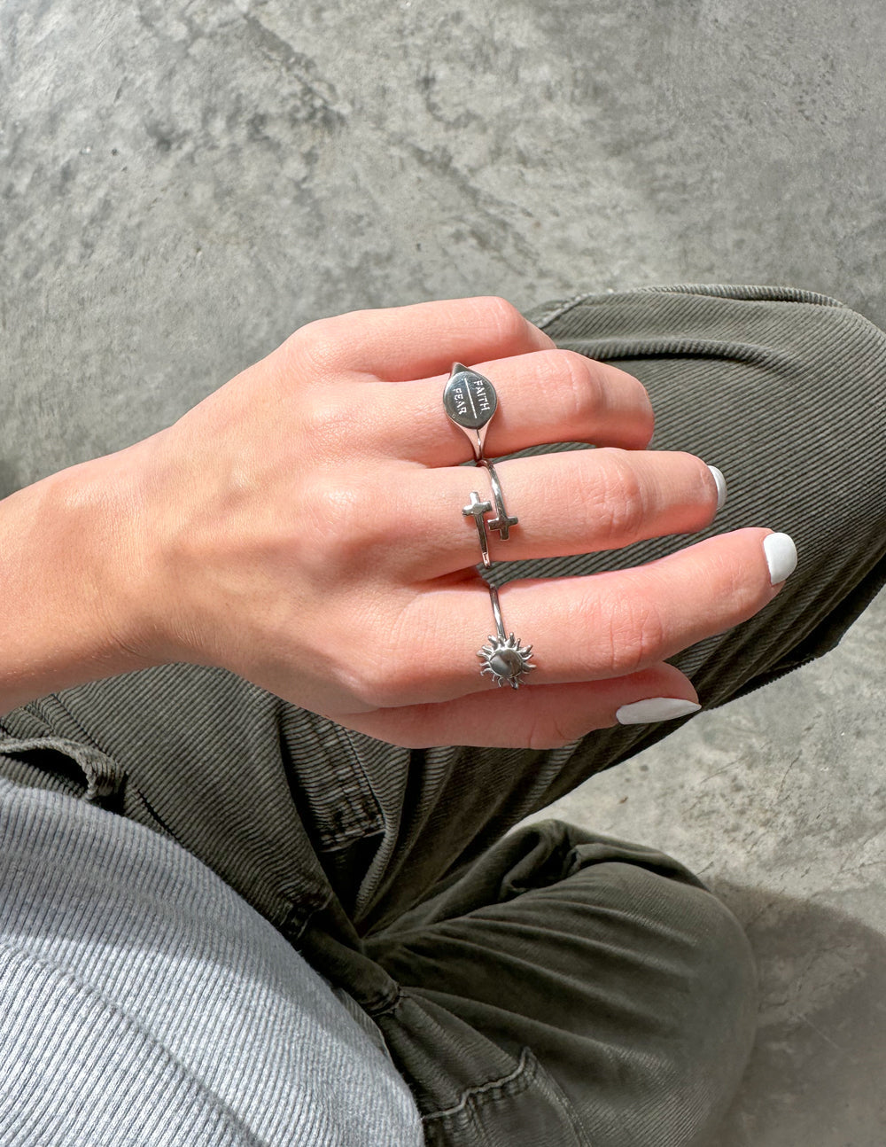 Bague argentée « Faith Over Fear »