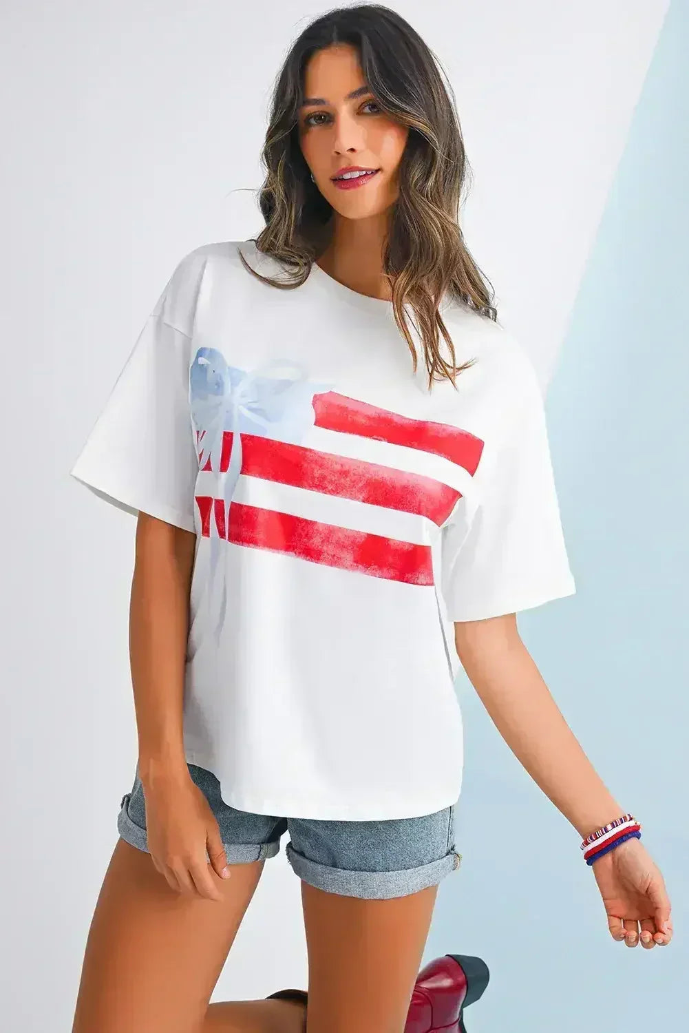 T-shirt col rond graphique White Flag Bow