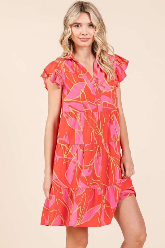 Robe trapèze courte à imprimé feuilles et volants aux manches pour l'été – Une robe légère, ludique et féminine avec des détails superposés