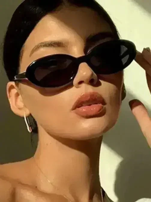 Lunettes de soleil œil-de-chat ovales rétro