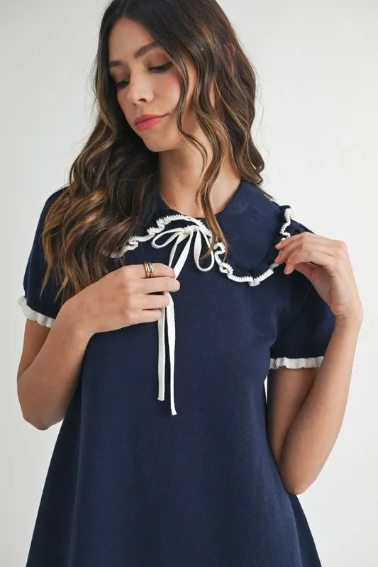 Mini-robe pour femme en maille fine à col volanté – Mini-robe volantée, Robe en maille fine, Robe à col, Mini-robe féminine, Robe en maille chic