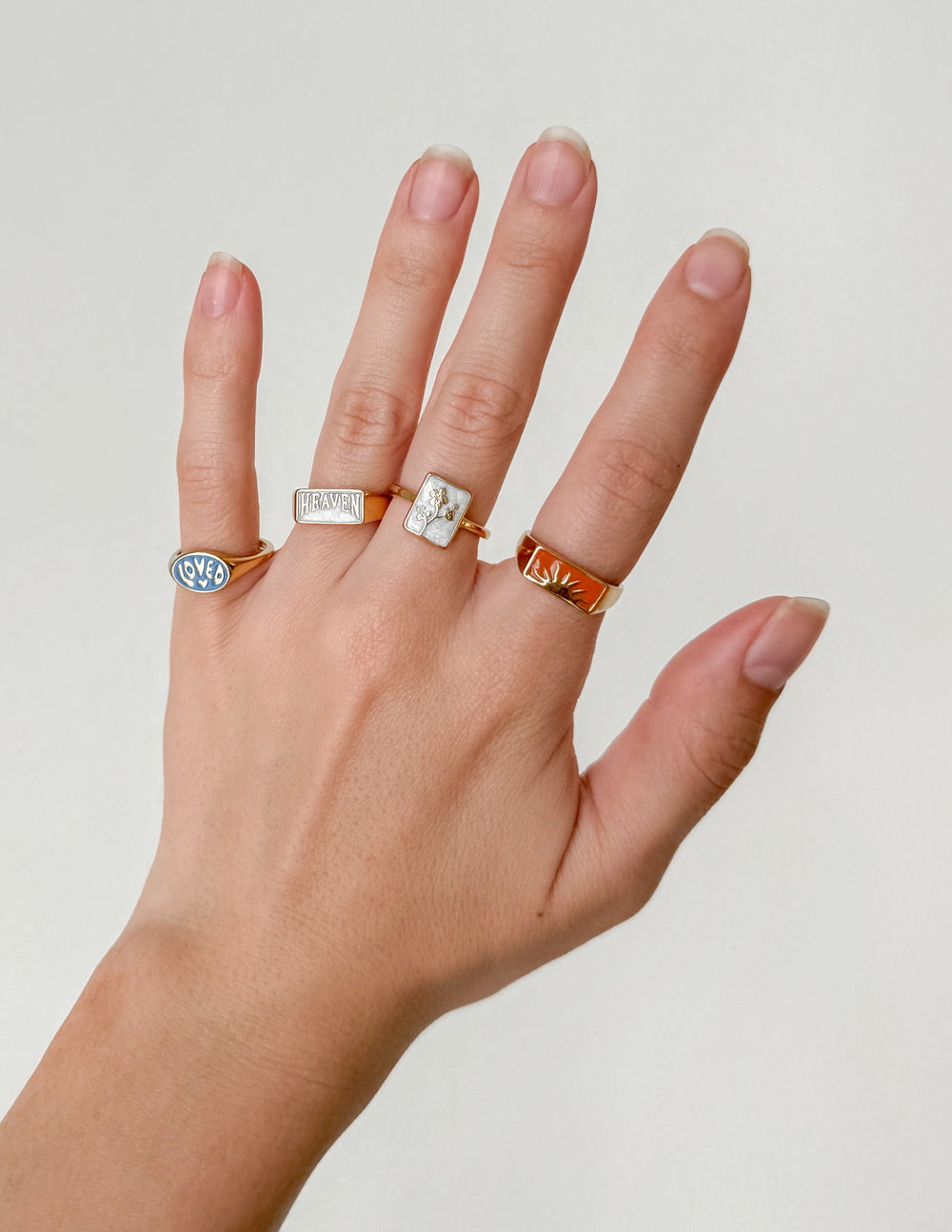Bague sigillaire ovale aimée