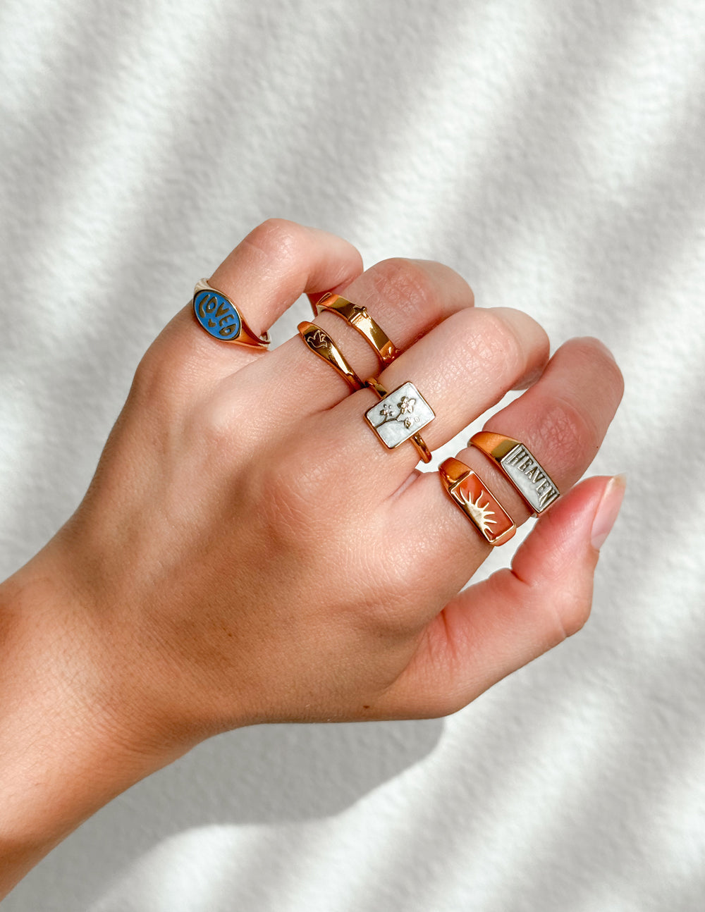 Bague sigillaire ovale aimée