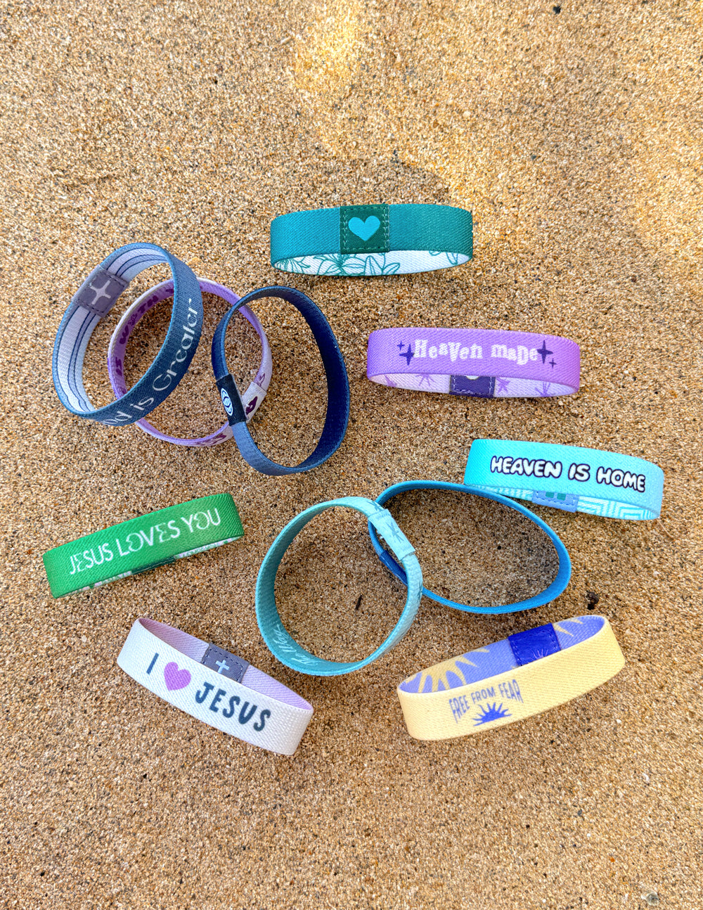 Lot de 10 bracelets mystère
