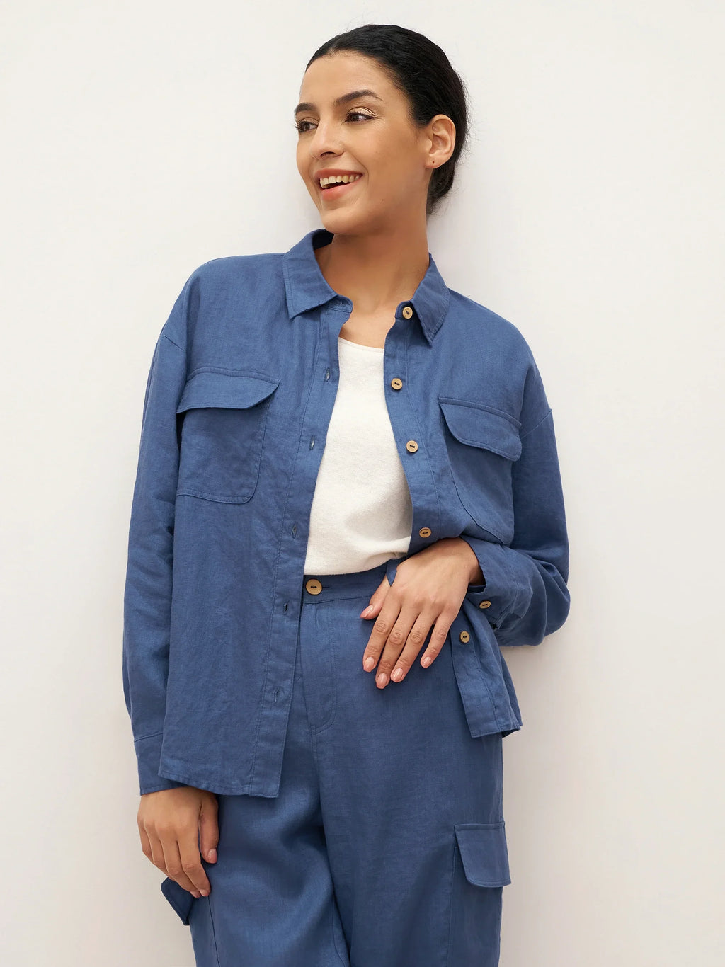 Veste chemise JANE 100 % lin à rabats et boutonnée
