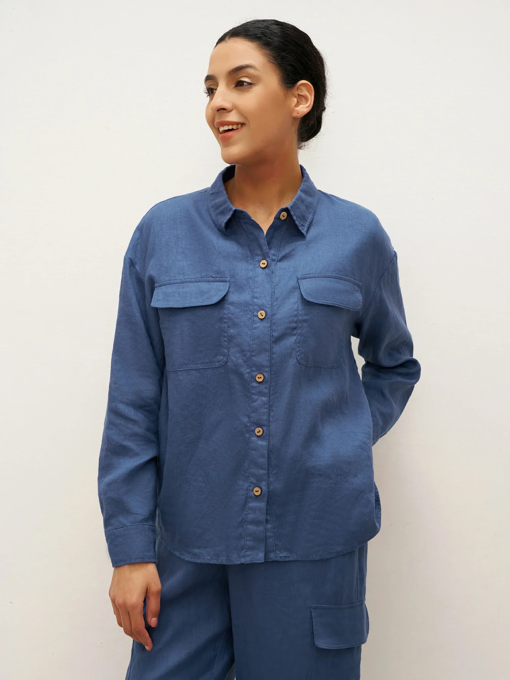 Veste chemise JANE 100 % lin à rabats et boutonnée