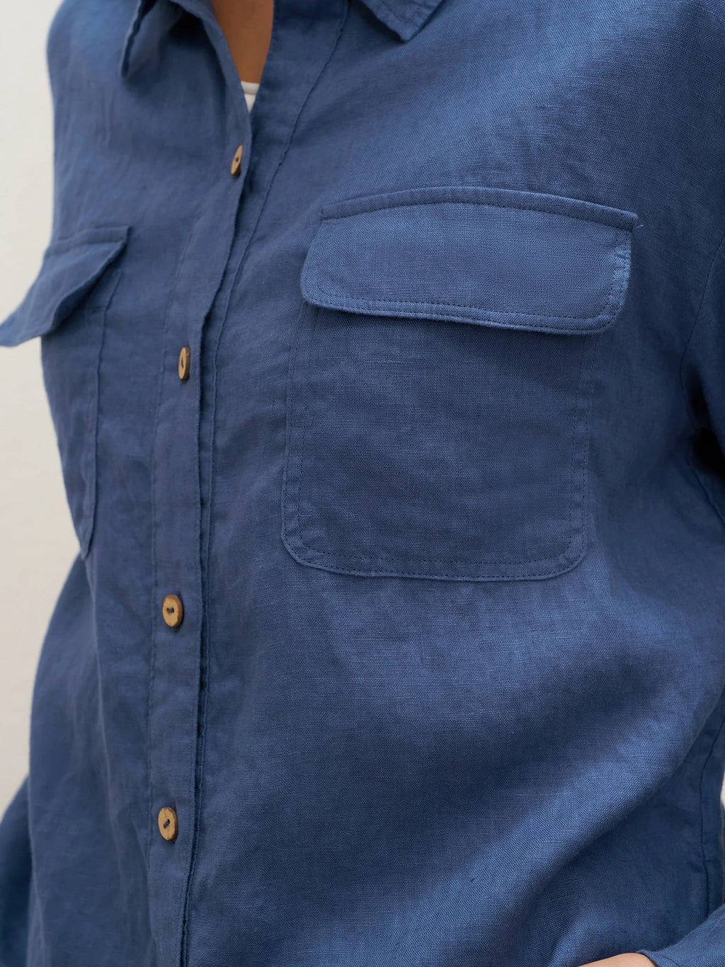 Veste chemise JANE 100 % lin à rabats et boutonnée