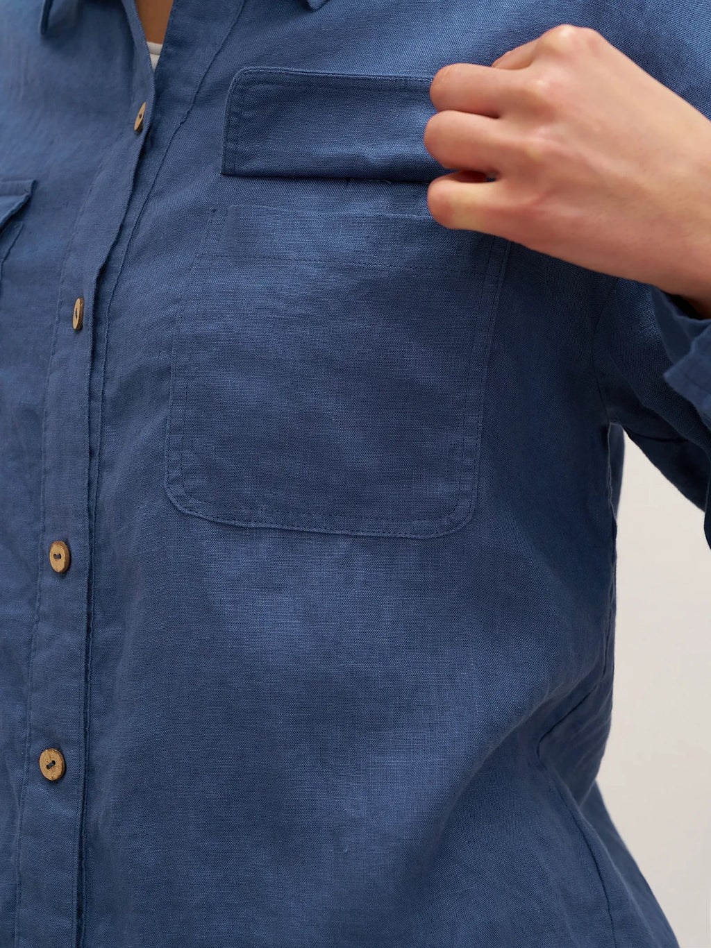 Veste chemise JANE 100 % lin à rabats et boutonnée