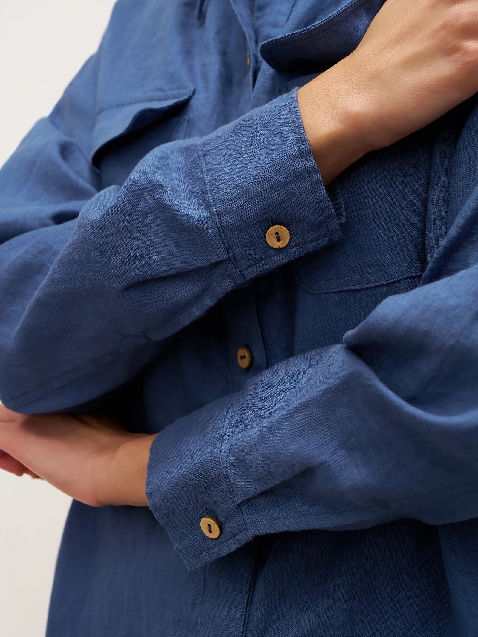 Veste chemise JANE 100 % lin à rabats et boutonnée