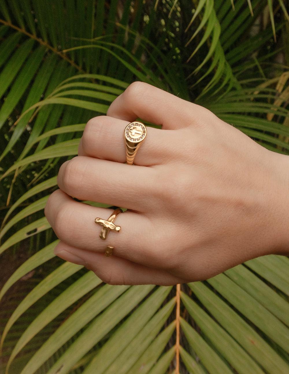 Bague croisée texturée enveloppante