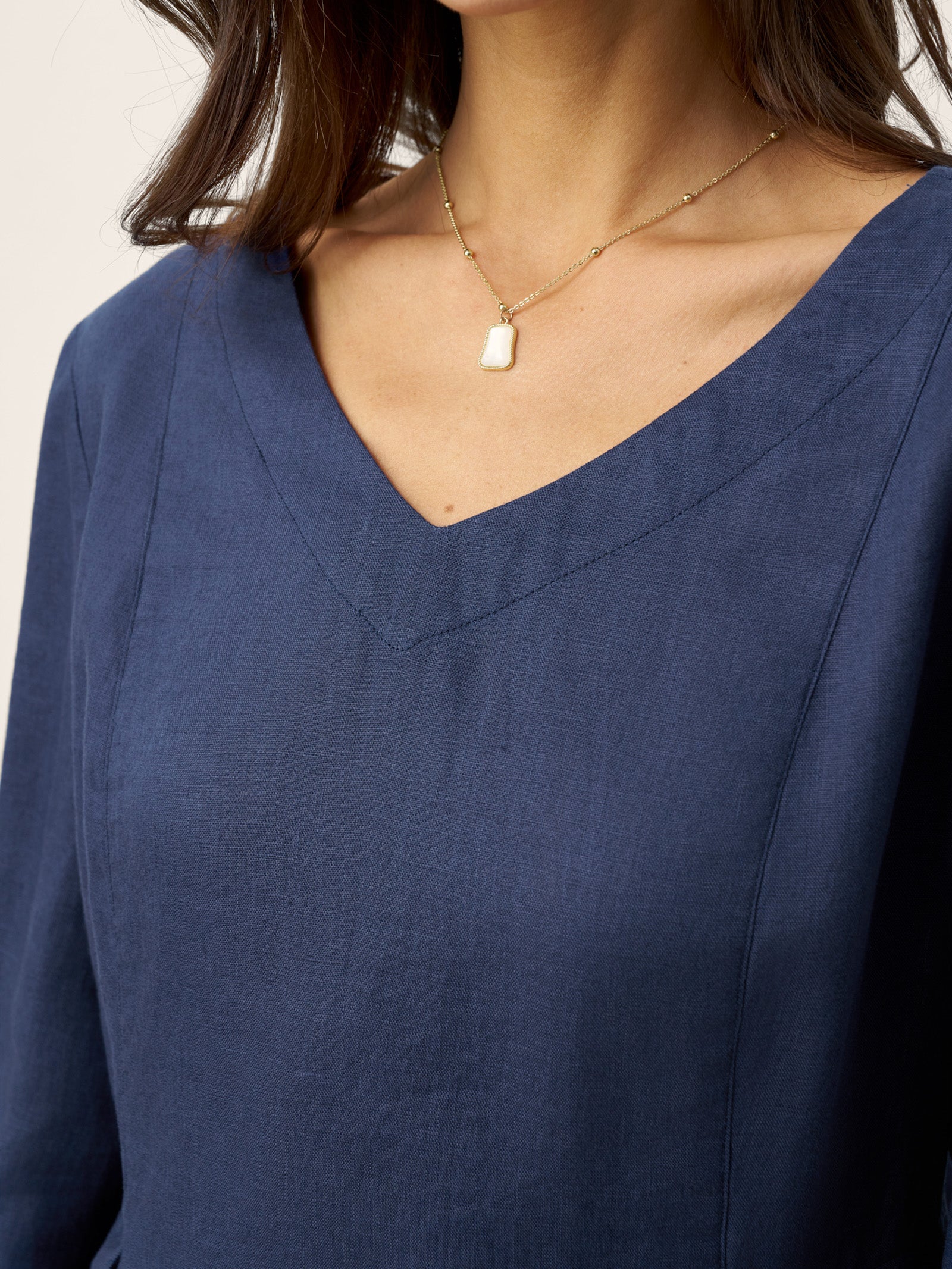 Robe midi DIANA 100 % lin à taille froncée et détail de rabat