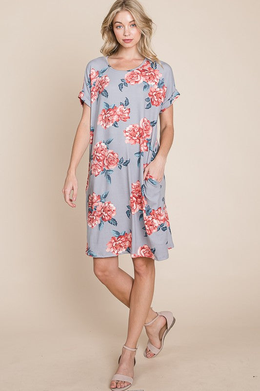 Robe t-shirt courte à col rond imprimé floral avec poches pour femme – Confortable, décontractée et fonctionnelle pour le quotidien