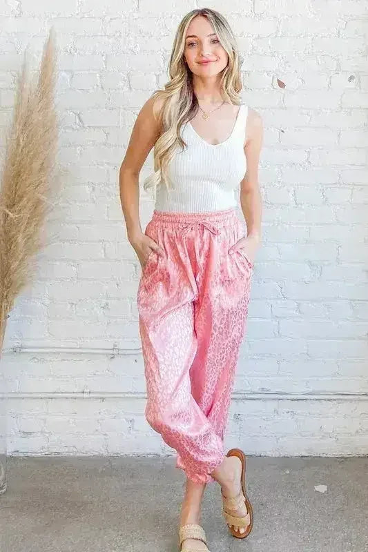Et le pantalon de jogging satiné imprimé léopard The Why