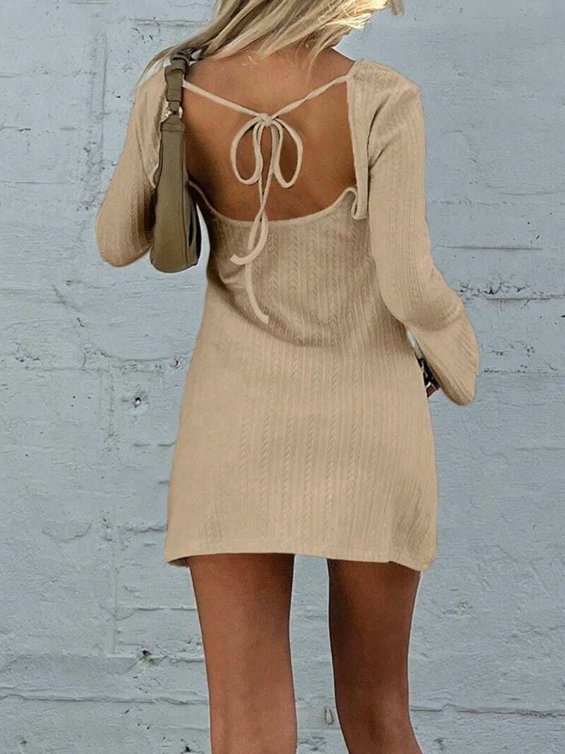 Robe élégante sans dos Col rond Manches longues Robe courte Mini-robe de soirée élégante pour filles