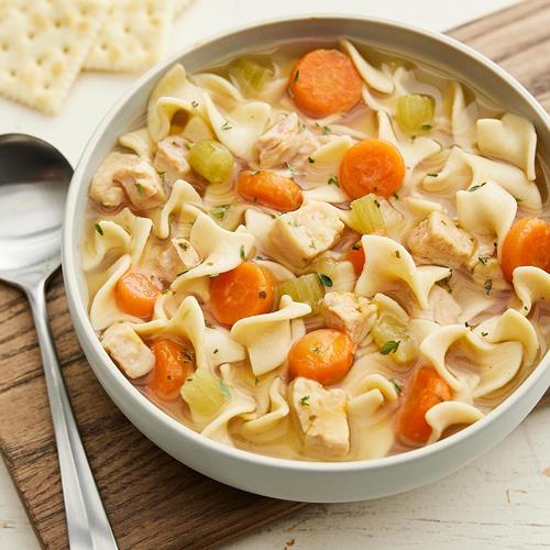 Progresso Light Soupe poulet et nouilles, prête à servir, en conserve, 524 g
