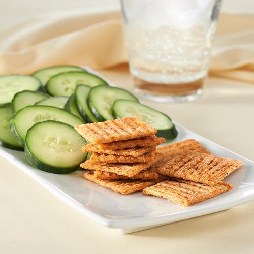 Triscuit Craquelins de blé entier à teneur réduite en gras, craquelins végétaliens, collations végétaliennes, collations pour le déjeuner, format familial, 326 g