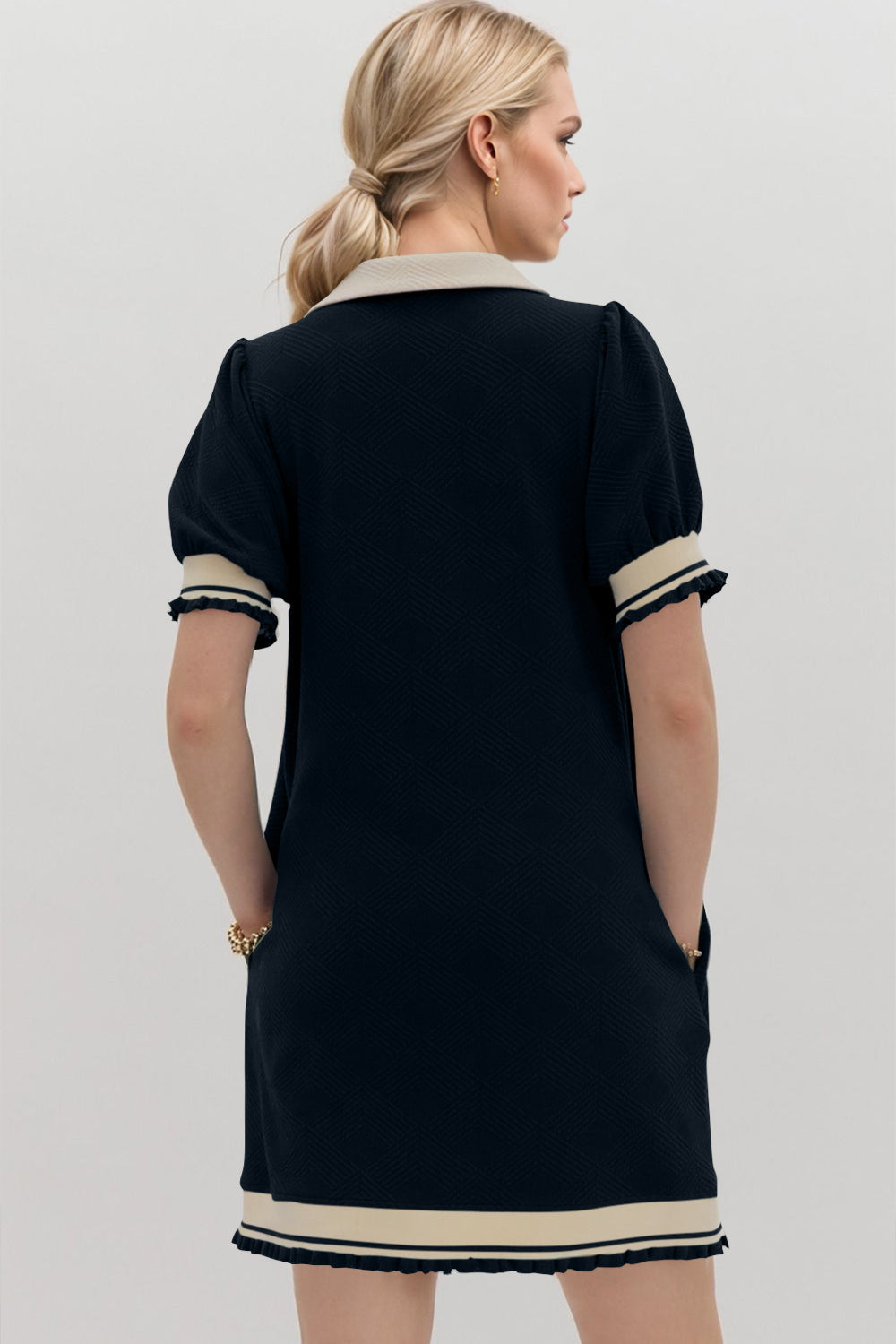 Robe Courte Tendance à Manches Courtes Contrastées, Douce et Confortable, Décontractée pour Femmes