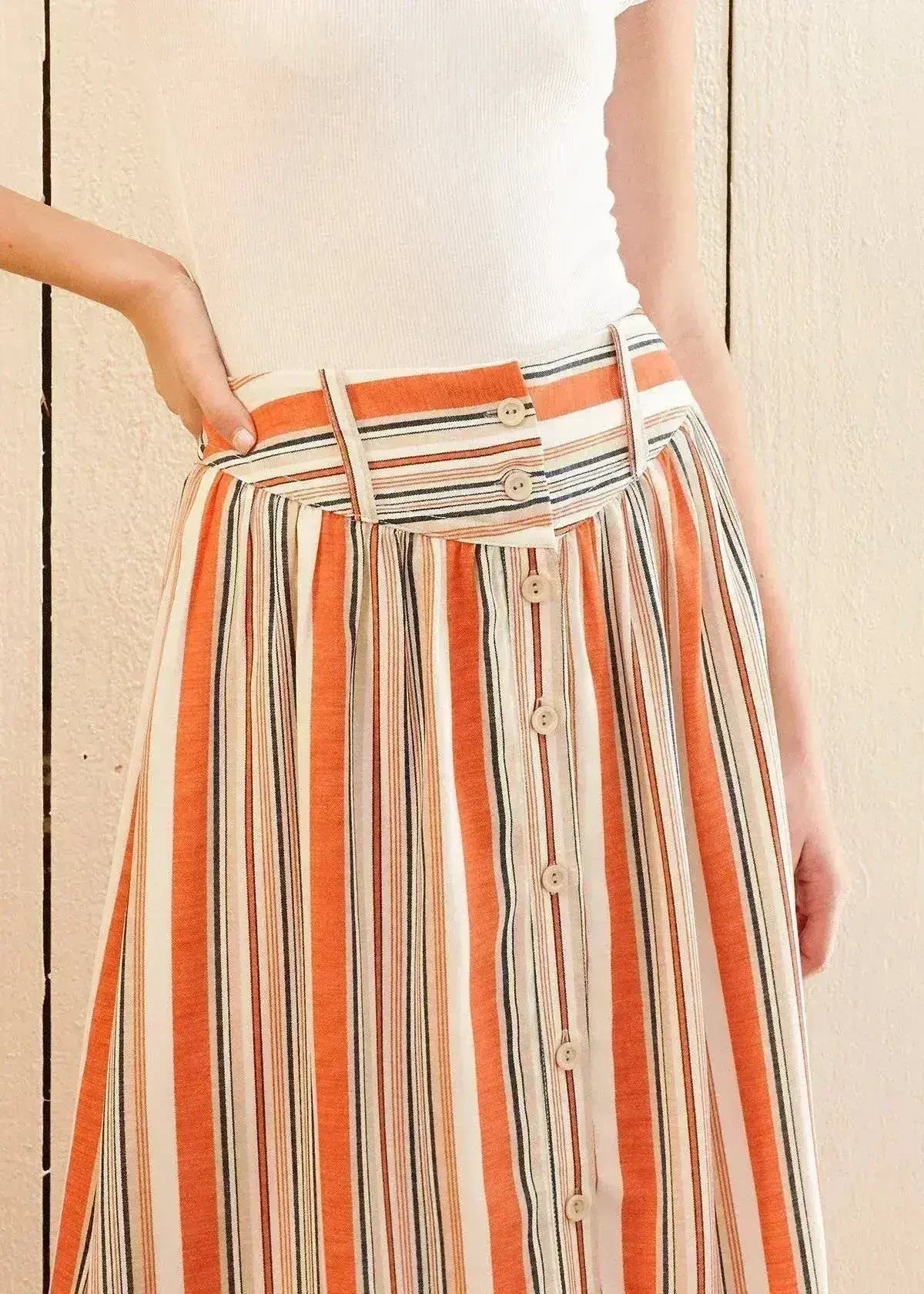 Jupe midi boutonnée à rayures multiples pour femme, coloris rouille multicolore