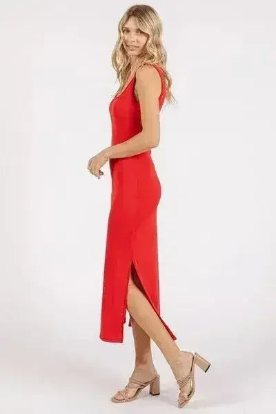 Robe midi rouge fendue sur le côté - Bretelles larges et fente séduisante | Femstylo