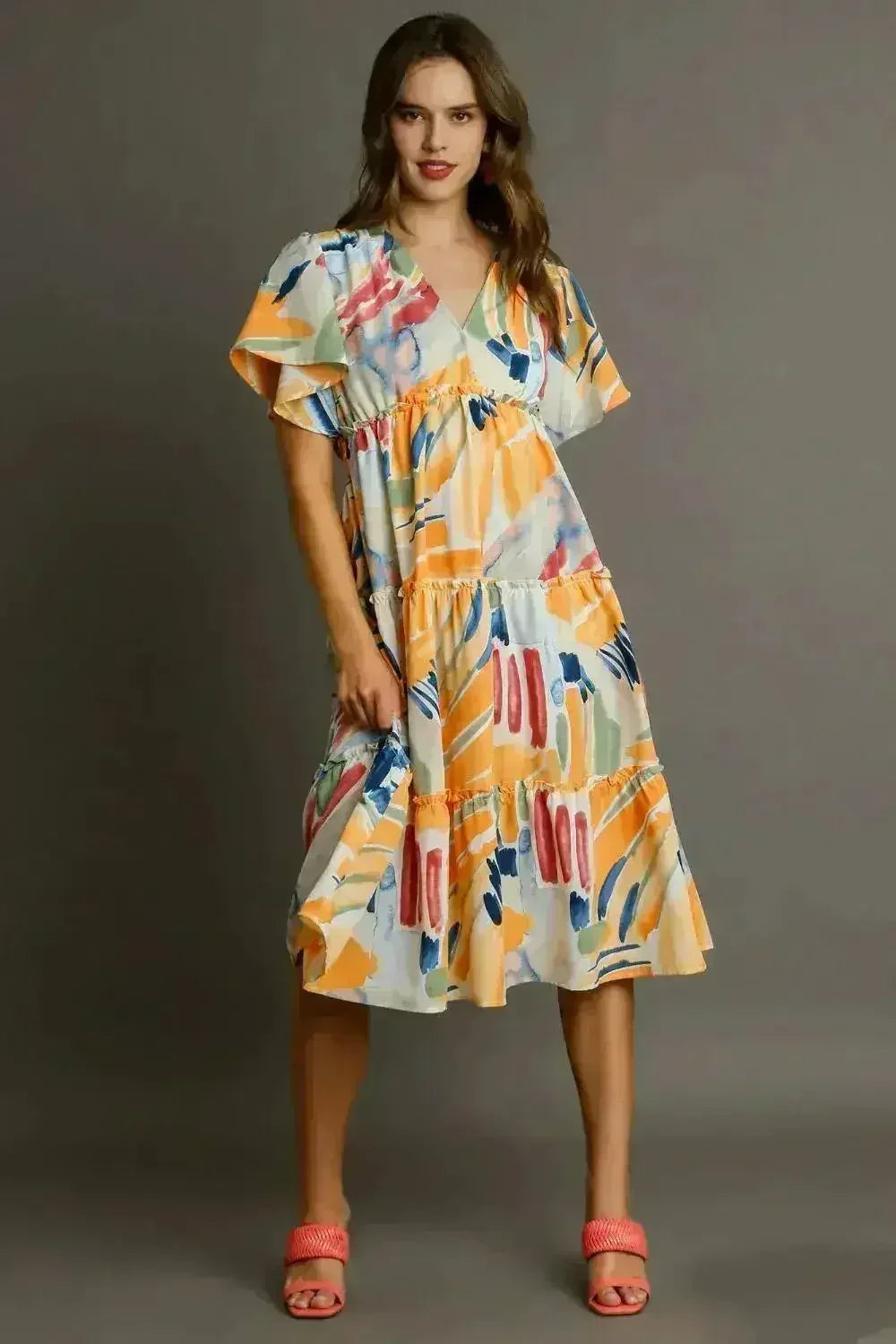 Robe mi-longue Umgee à imprimé abstrait – Manches volantées et volants étagés