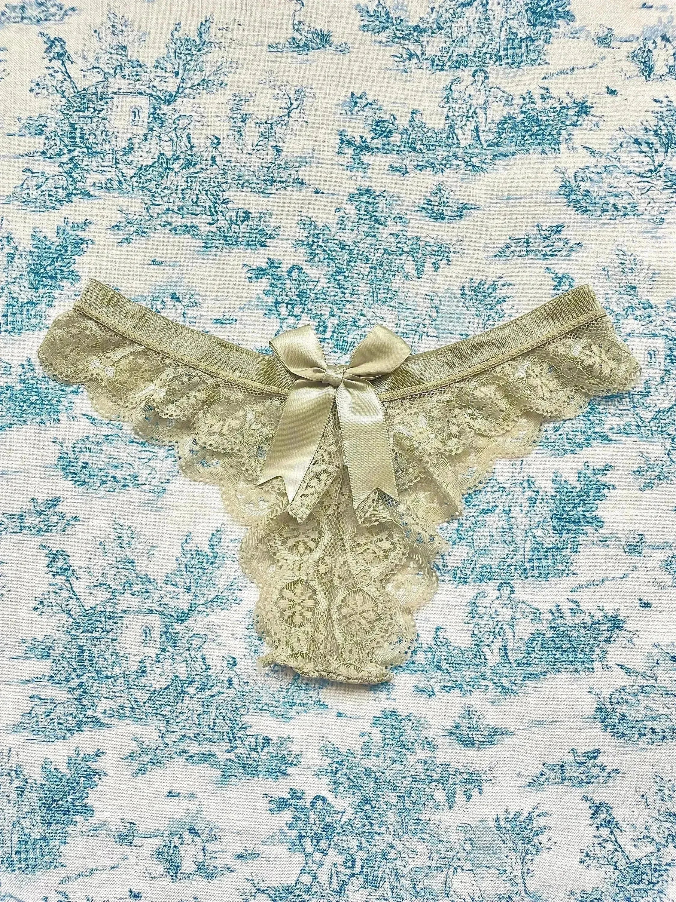 Culotte Nœud en Dentelle Verte - Lingerie Luxueuse en Coton | Femstylo