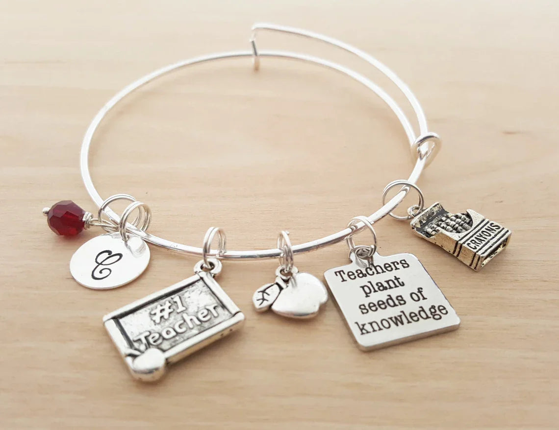 #1 Bracelet pour professeur – Jonc réglable avec pierre de naissance et initiale