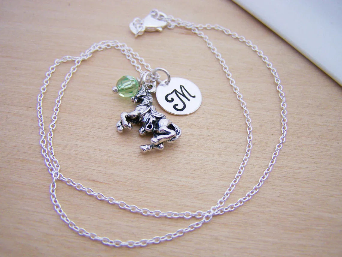 Collier cheval personnalisé – Chaîne en argent sterling avec pierre de naissance et initiale
