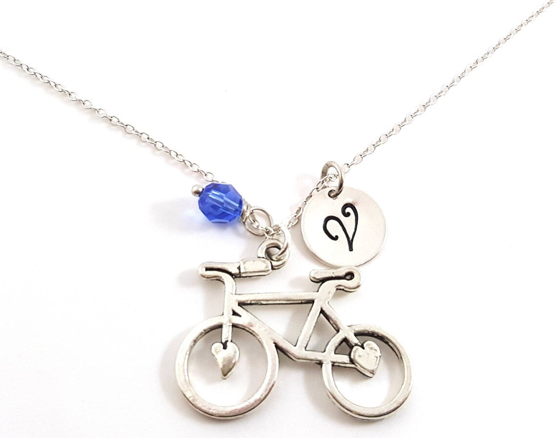 Collier de vélo personnalisé – Chaîne en argent sterling avec pendentif cœur, pierre de naissance et initiale