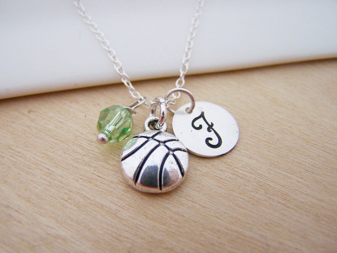 Collier de basketball – Argent sterling avec pierre de naissance et initiale