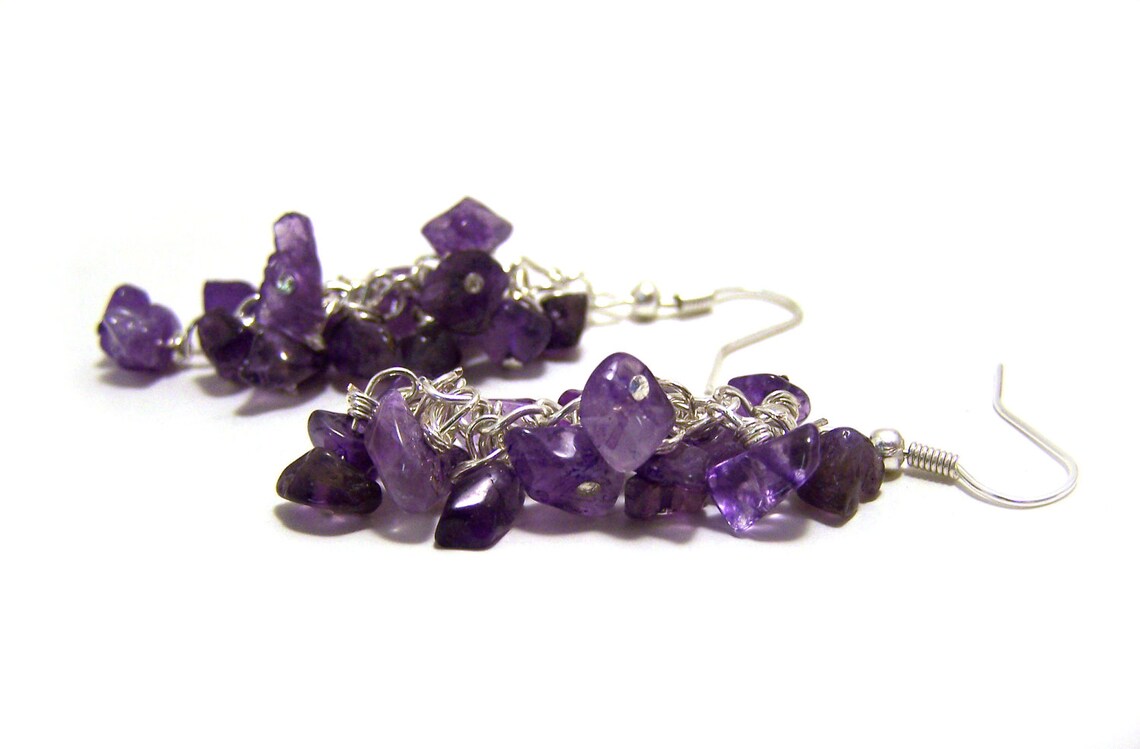 Boucles d'oreilles en argent sterling avec grappe d'améthyste enroulée de fil