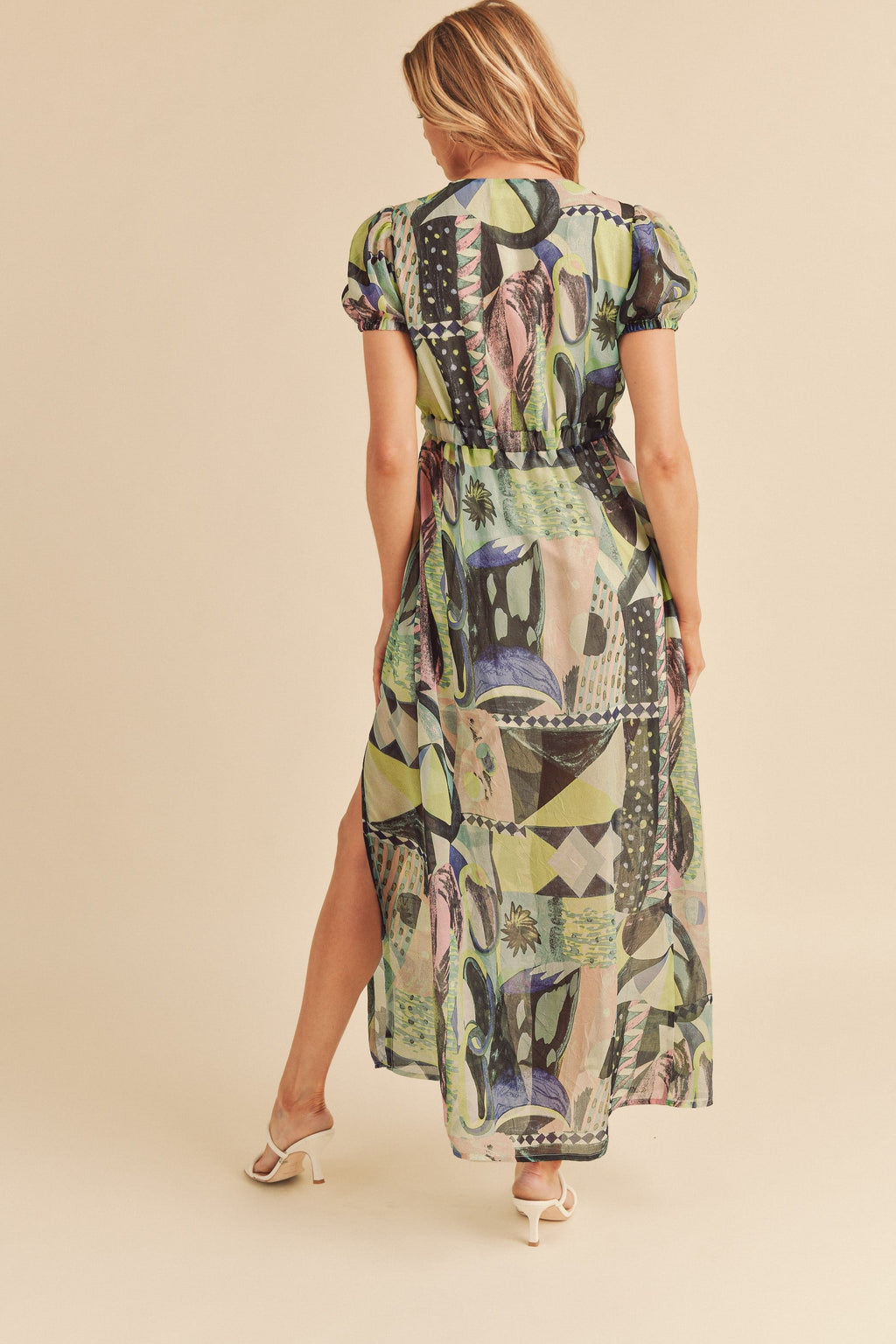 Robe longue confortable à manches courtes avec imprimé géométrique et fente, ornée de dentelle, pour femme, dentelle élégante, fente séduisante, imprimé géométrique sophistiqué pour occasions décontractées et habillées